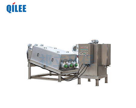 疊螺污泥脫水機 (1).jpg